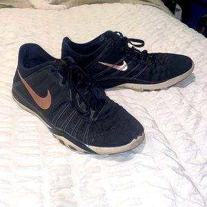 Black and Gold Nike Free TR 6